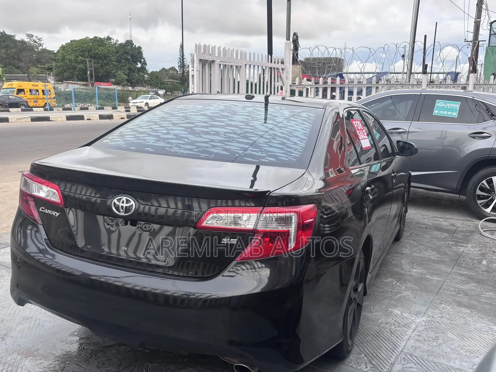 Toyota Camry SE 4dr Sedan (2.5L 4cyl 6A) 2013 Black