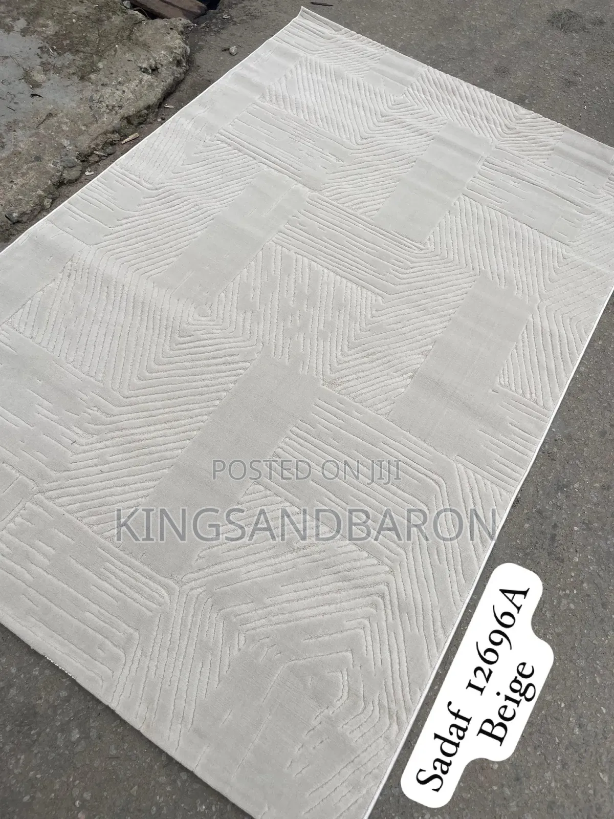 7x10fts Sadaf Modern Turkish Center Rug .3x5,4x6,5x7, 8x11, 10x13.