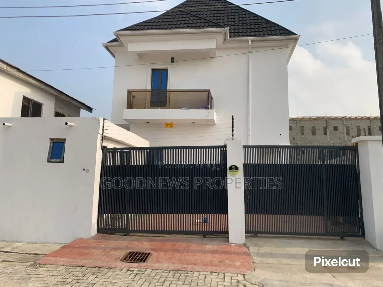 4bdrm Duplex in Amenvile Estate Ajah for sale