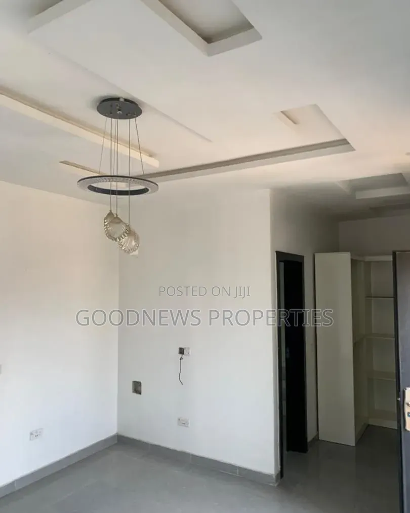 4bdrm Duplex in Amenvile Estate Ajah for sale