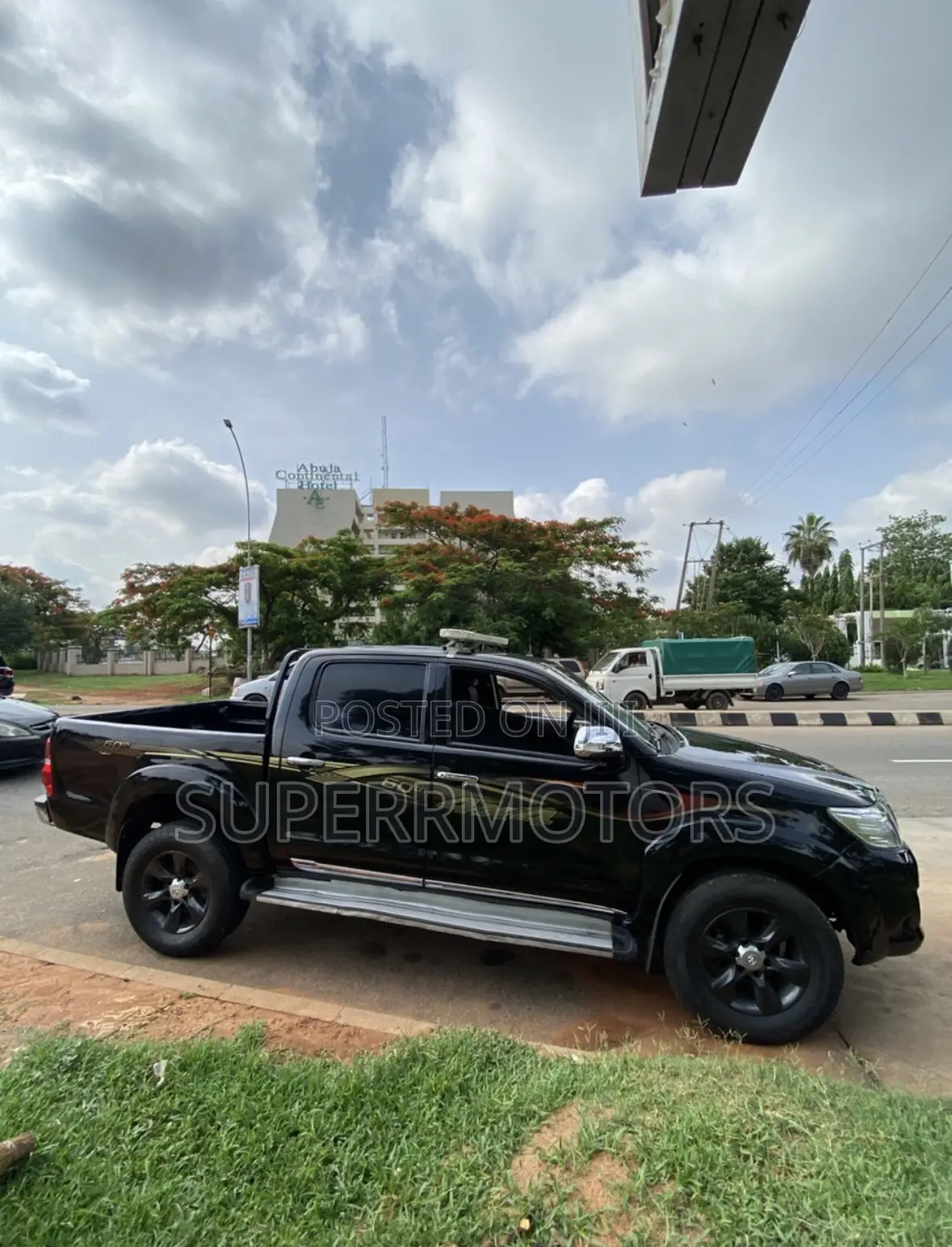 2015 Toyota Hilux 4x4 - Abuja Rental