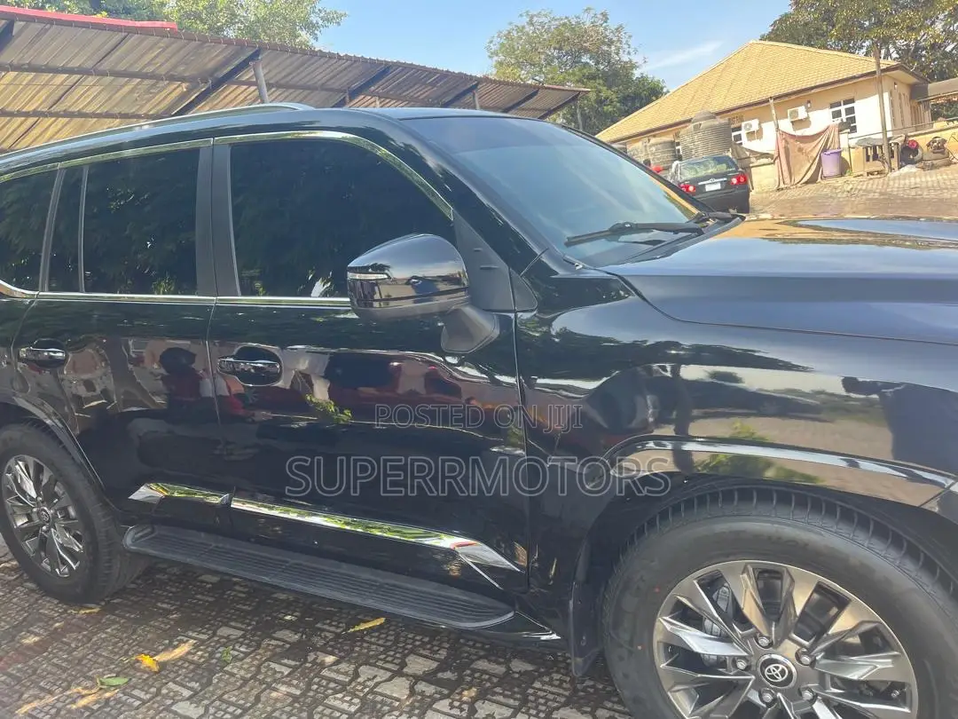 Toyota Land Cruiser 2022 (Upgrade) - Abuja Rental