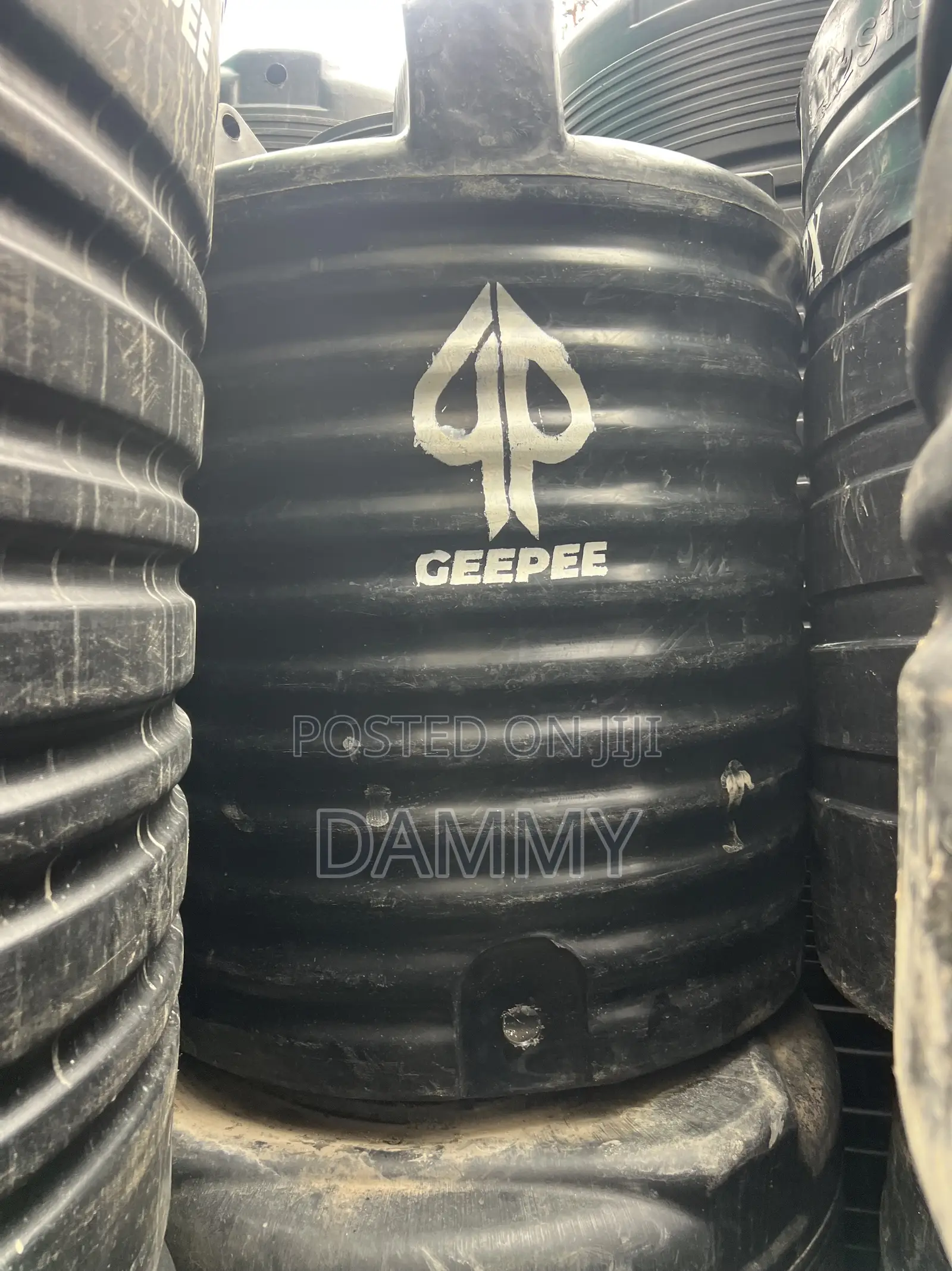 1000l Geepee Brand Vertical Plastic Storage Tank