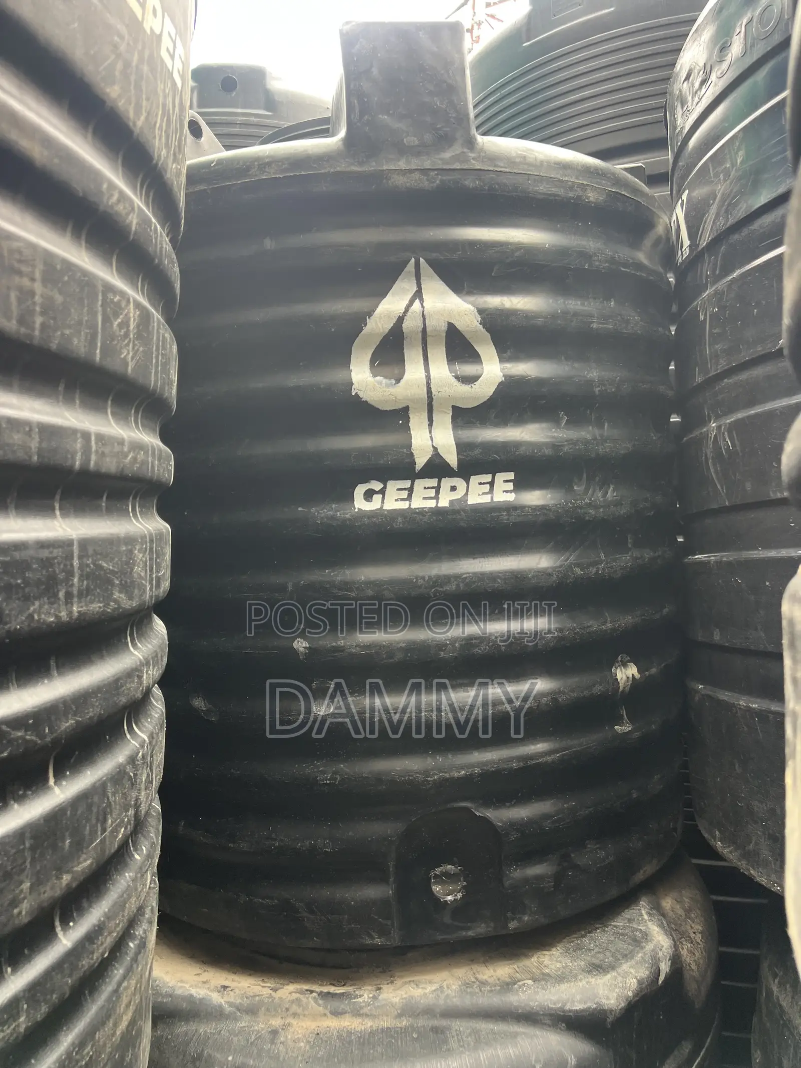 1000l Geepee Brand Vertical Plastic Storage Tank
