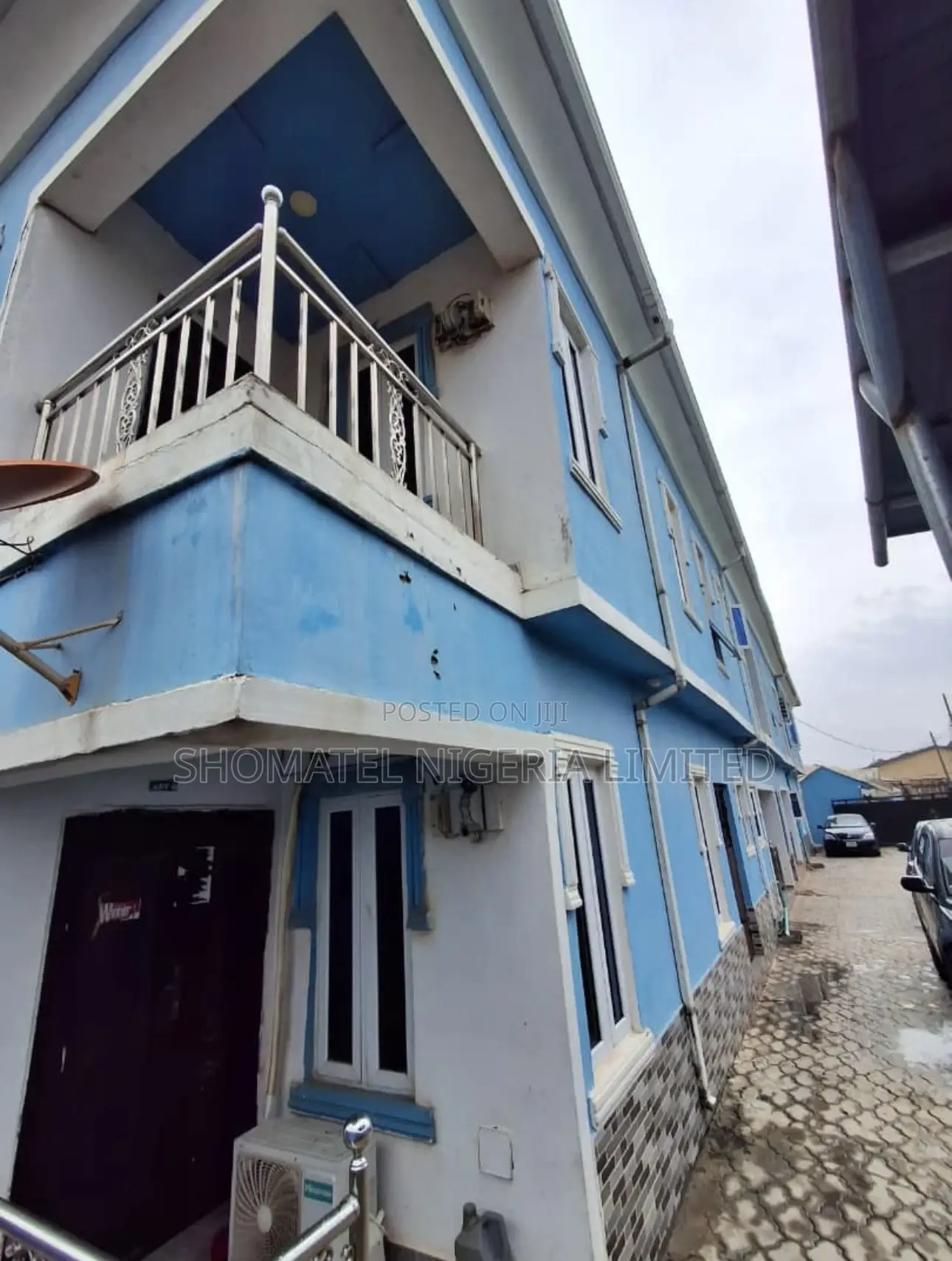 Furnished 8bdrm Block of Flats in Ikola Lagos State, Ipaja / Ipaja