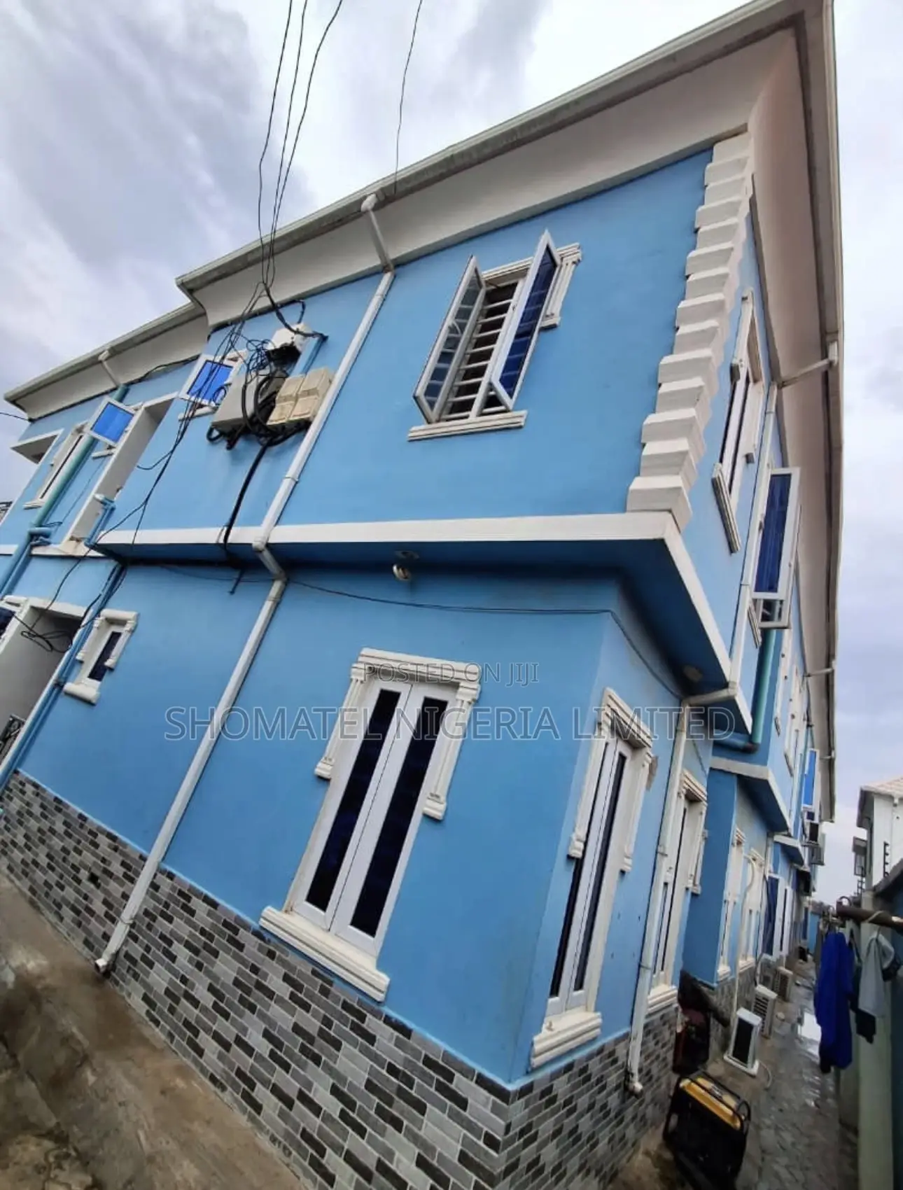 Furnished 8bdrm Block of Flats in Ikola Lagos State, Ipaja / Ipaja