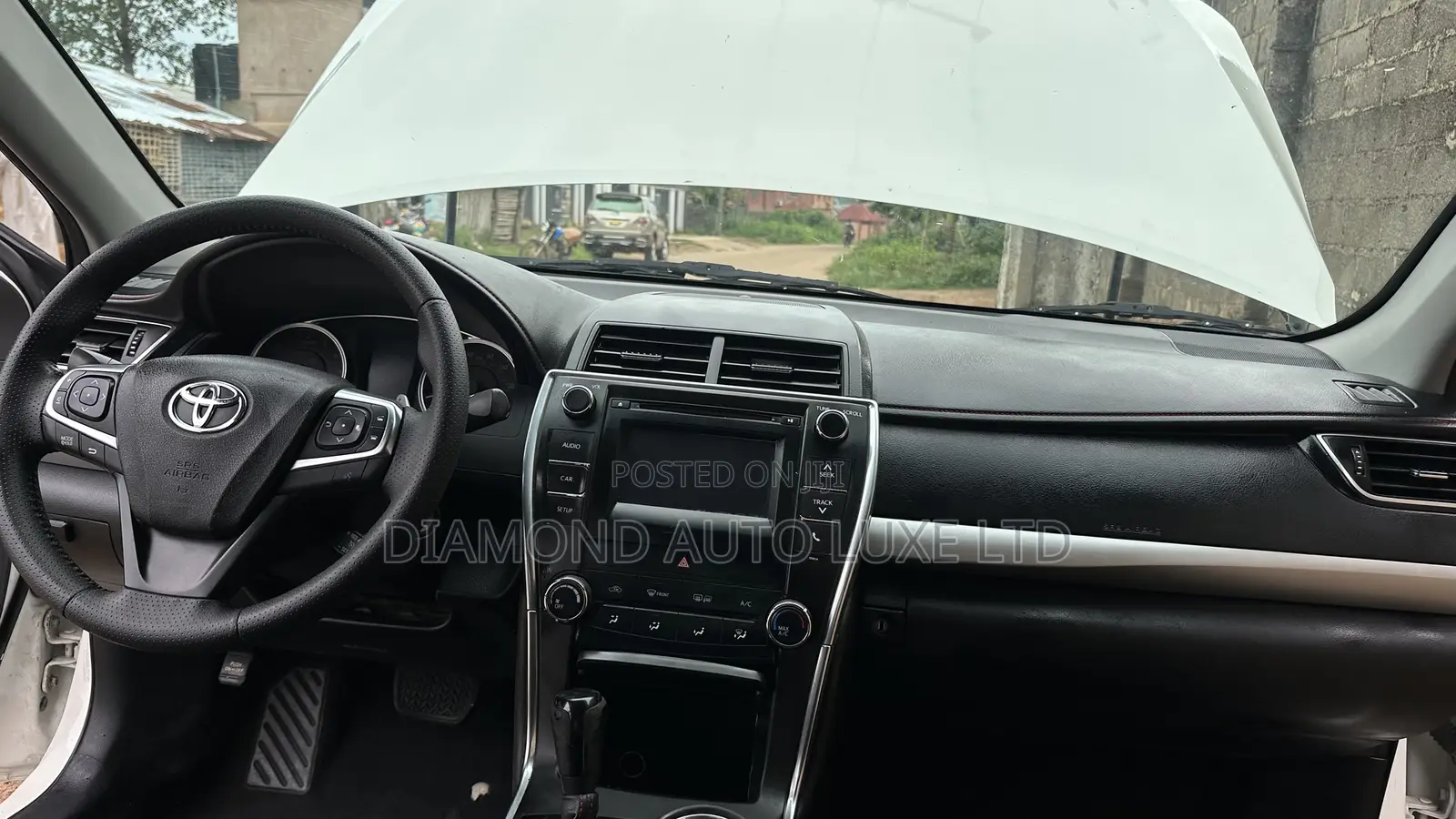 Toyota Camry SE w/Special Edition Pkg (2.5L 4cyl 6A) 2016 White