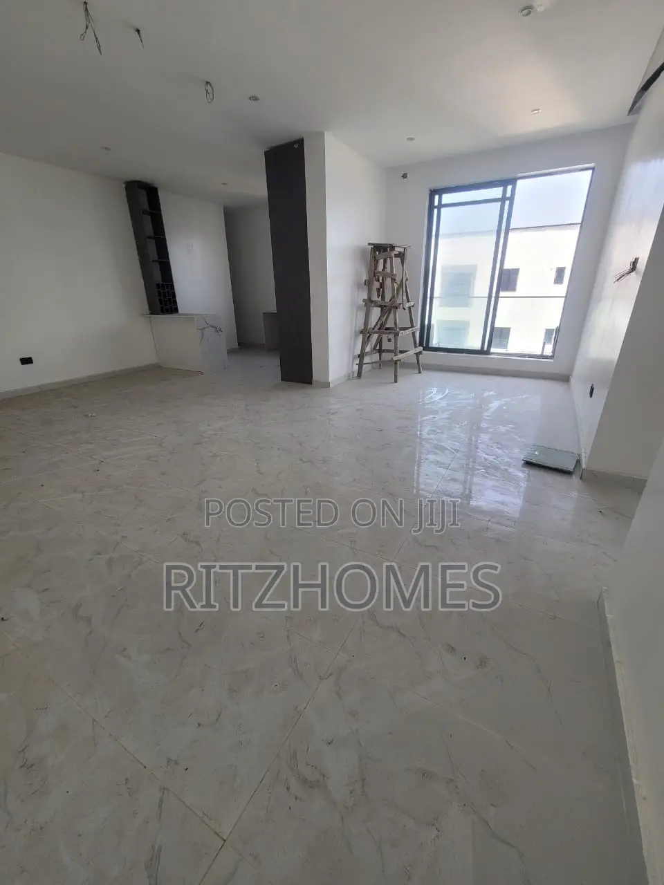 2bdrm Apartment in Lekki Phase 1 for rent