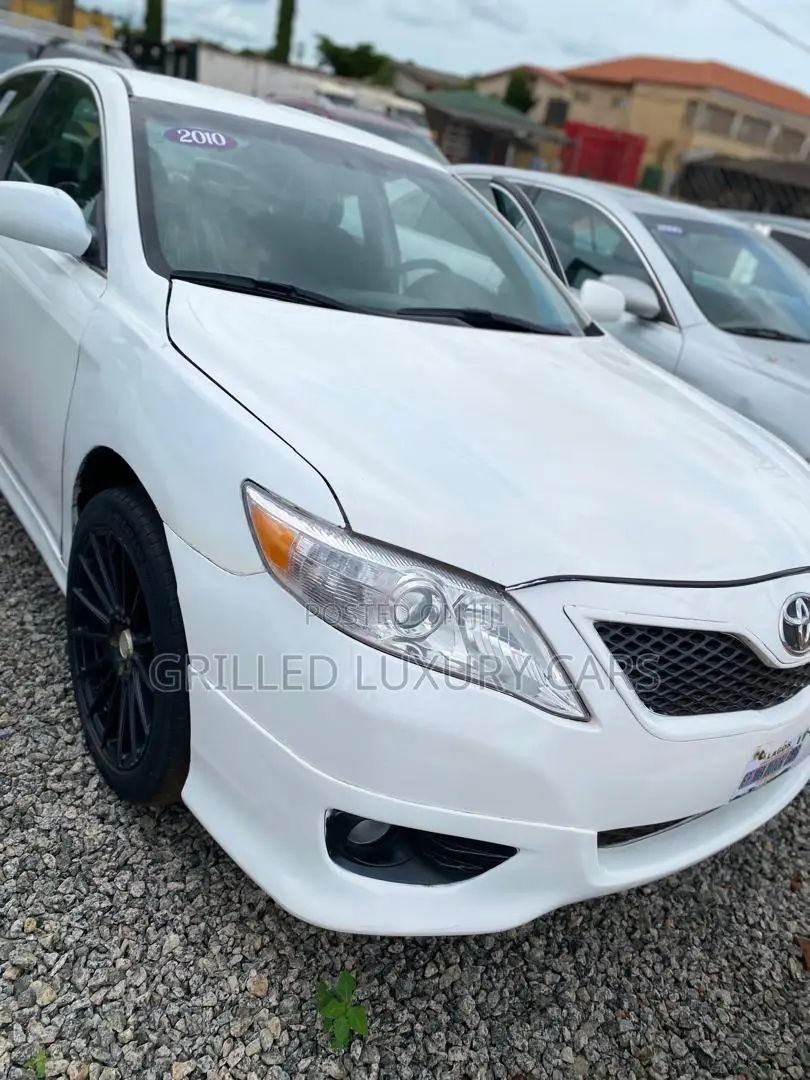 Toyota Camry SE 4dr Sedan (2.5L 4cyl 6AM) 2010 White