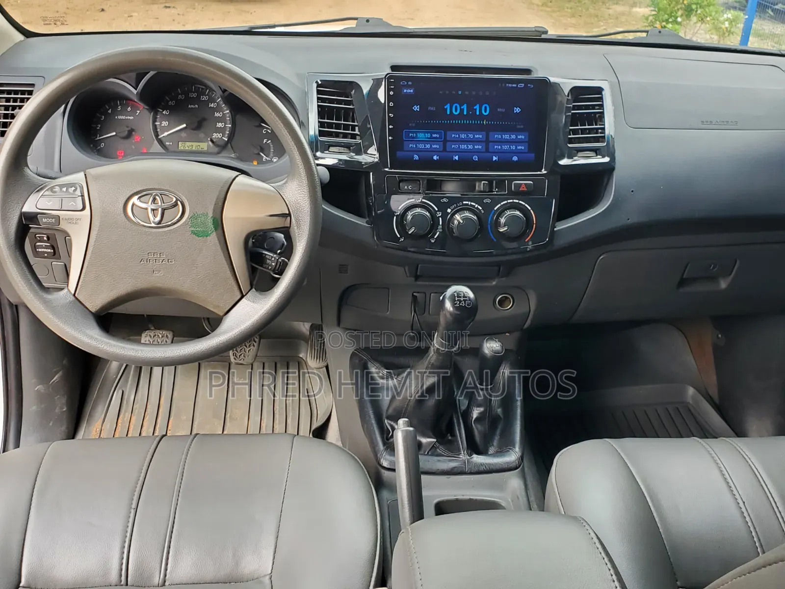 Toyota Hilux 2014 White