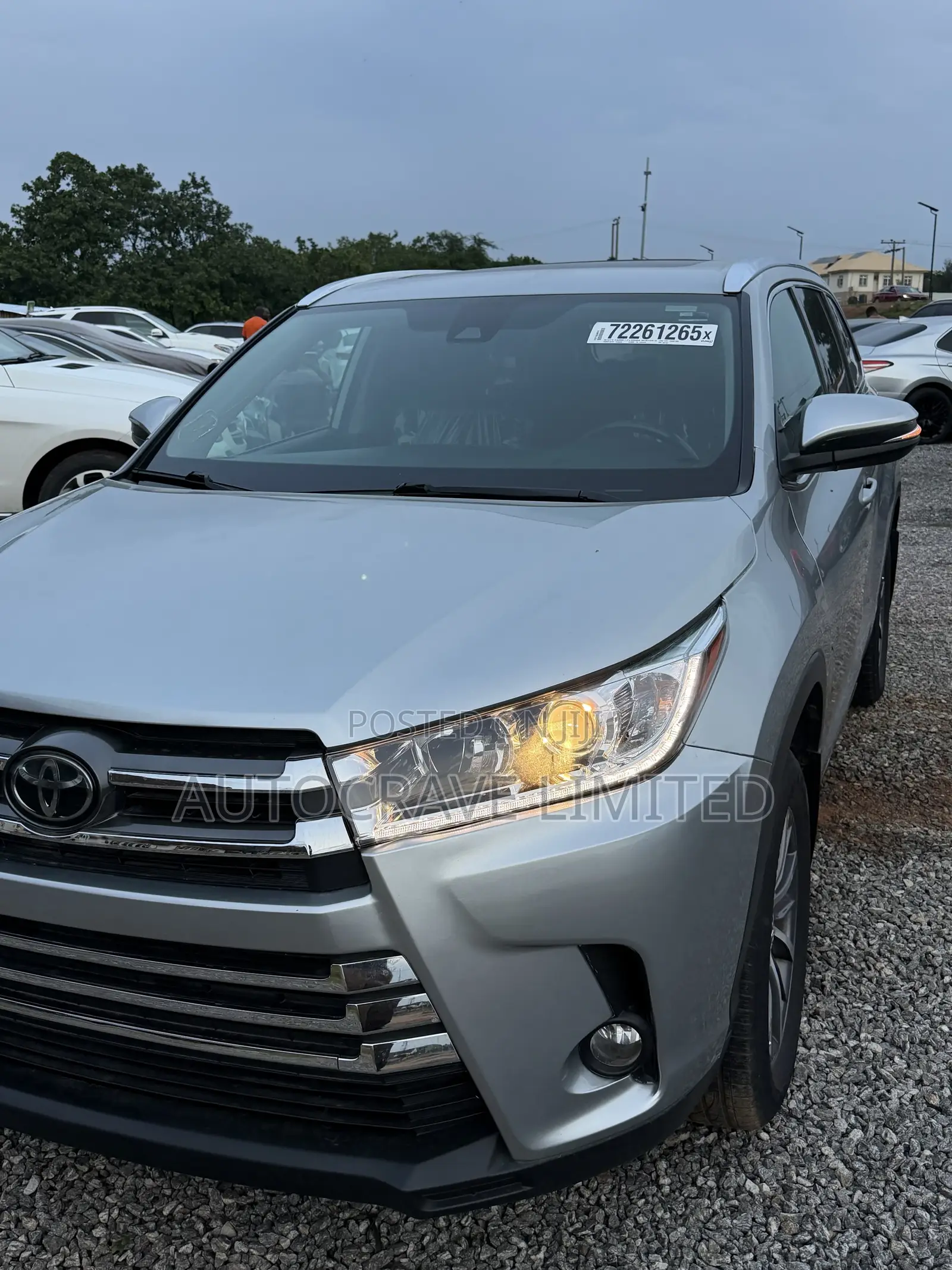 Toyota Highlander XLE 2019 Silver