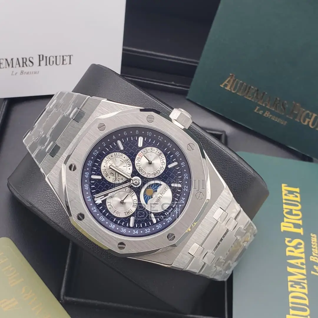 A P 3 Chrome Automatic Chain Watch