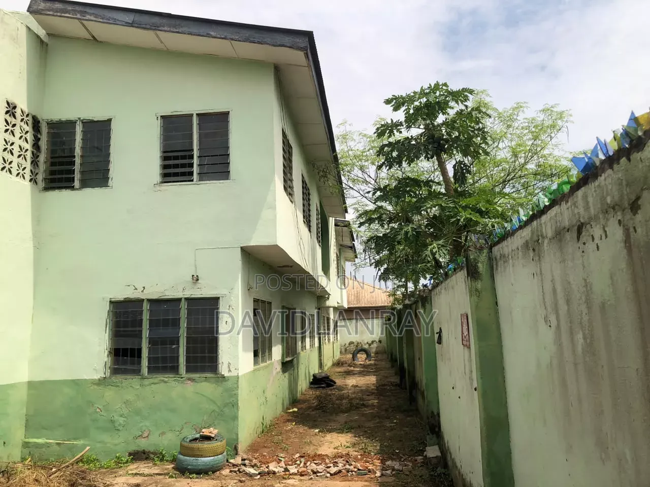 4bdrm Block of Flats in Ayobo for sale