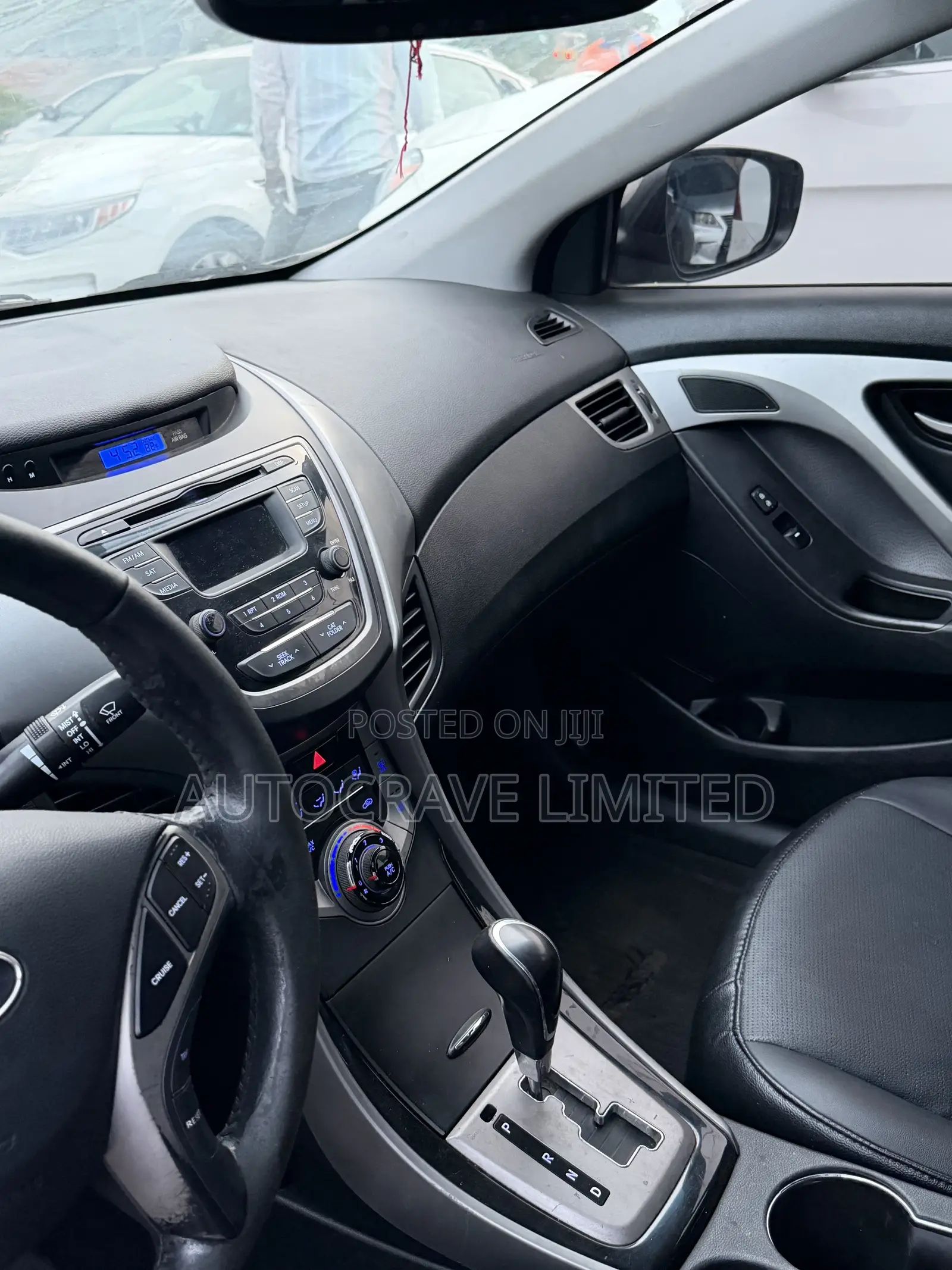 Hyundai Elantra Limited Sedan FWD (1.8L 4cyl 6A) 2013 Brown