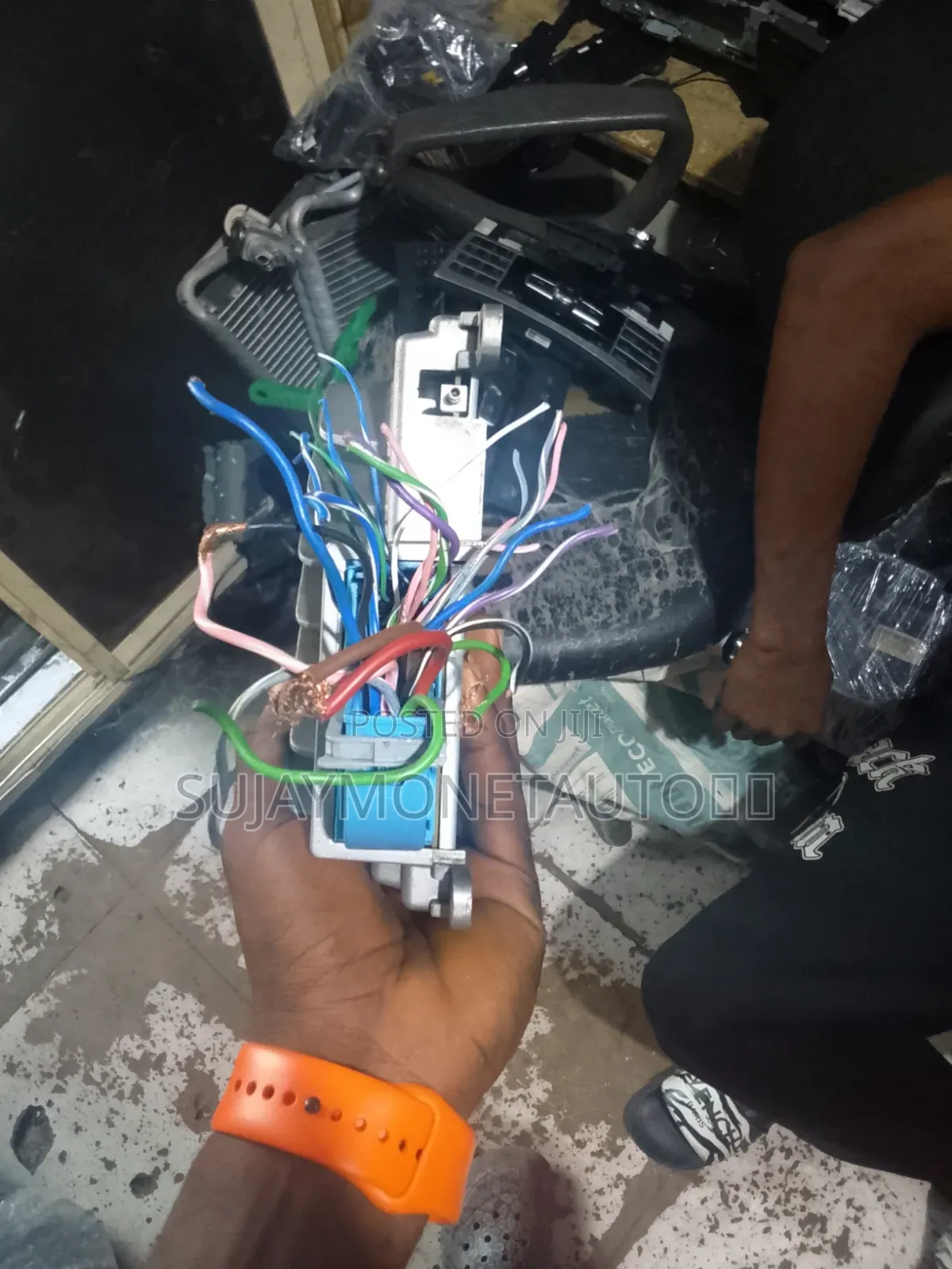 Mercedes Benz Amg Amplifier Lastest
