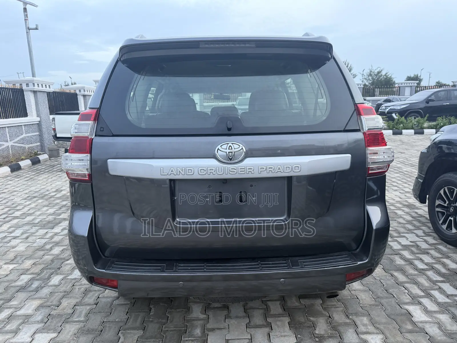 Toyota Land Cruiser Prado 2014 Gray