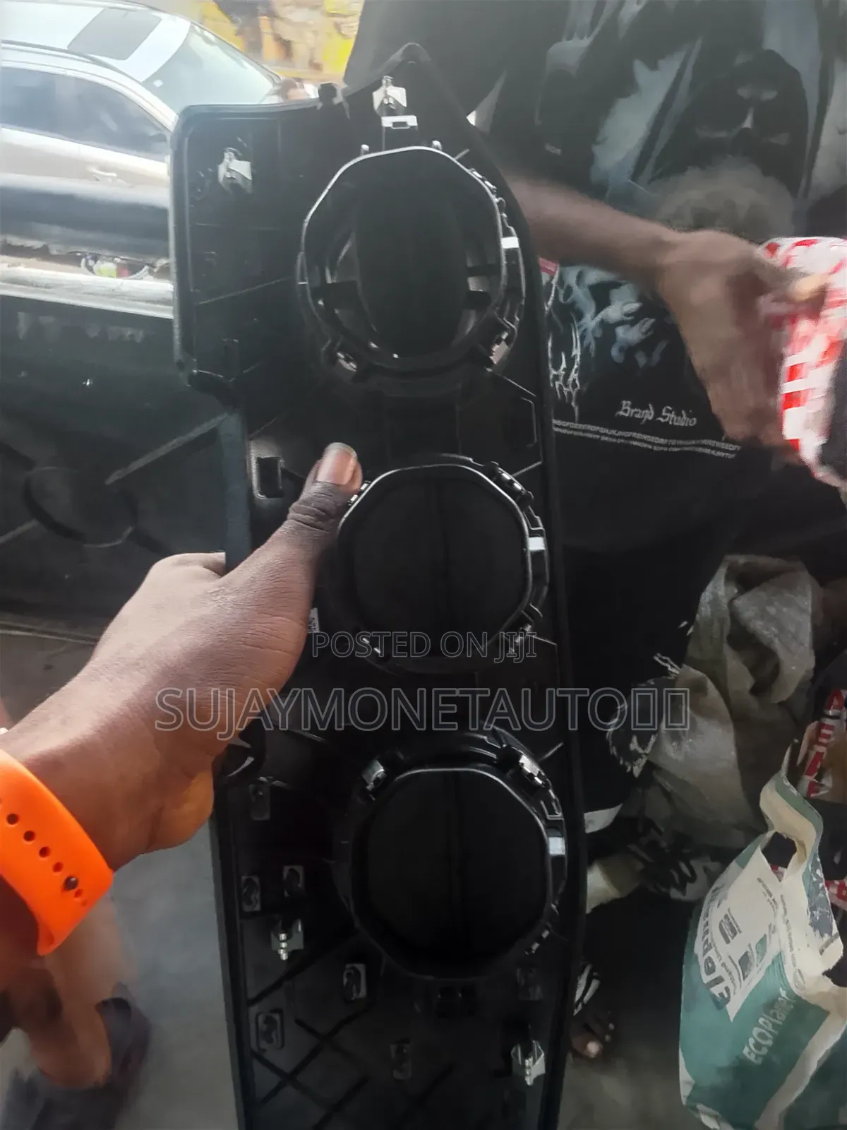 Mercedes Benz Cla Dashboard Ac Vent and Chrome