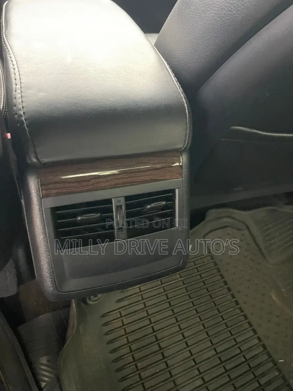 Toyota Avalon XLE Premium Sedan FWD (3.5L 6cyl 6A) 2013 Black