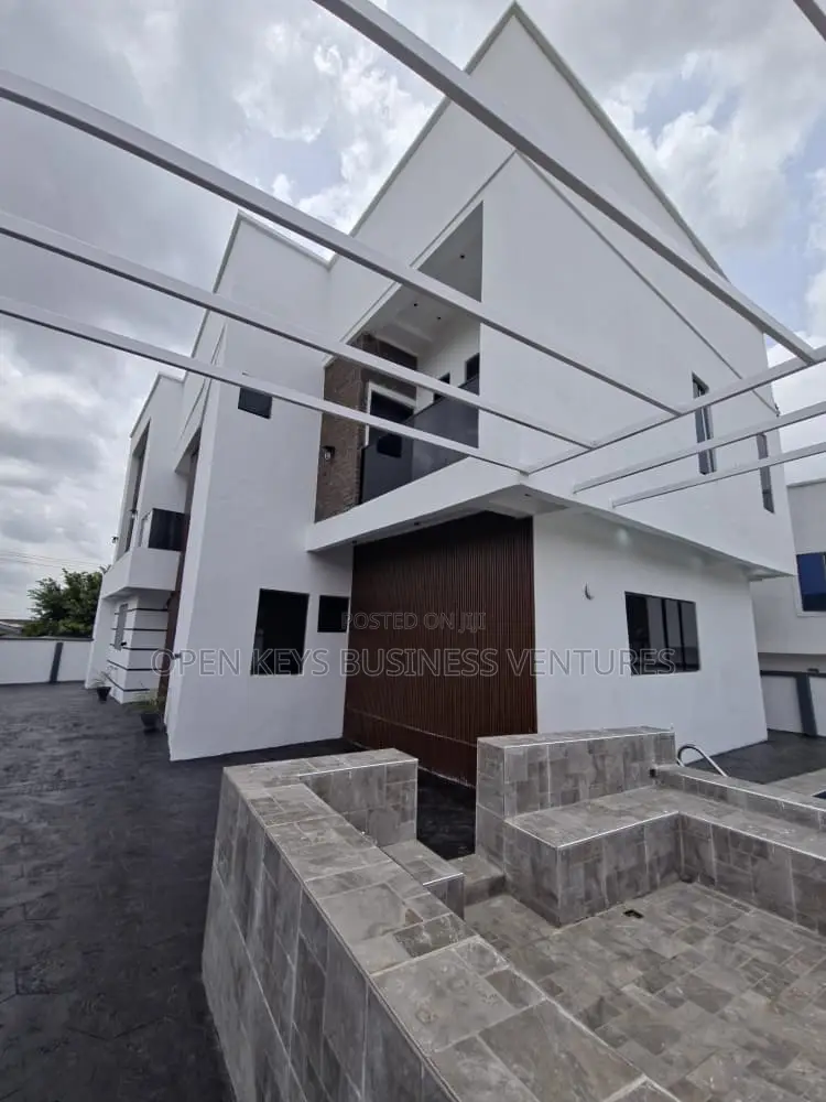 Furnished 4bdrm Duplex in Agodi Gra for sale