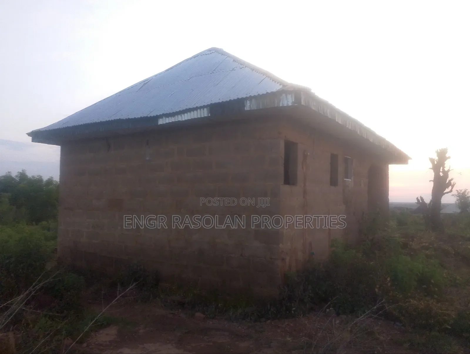 3bdrm Block of Flats in Ogbondoroko, Asa for sale