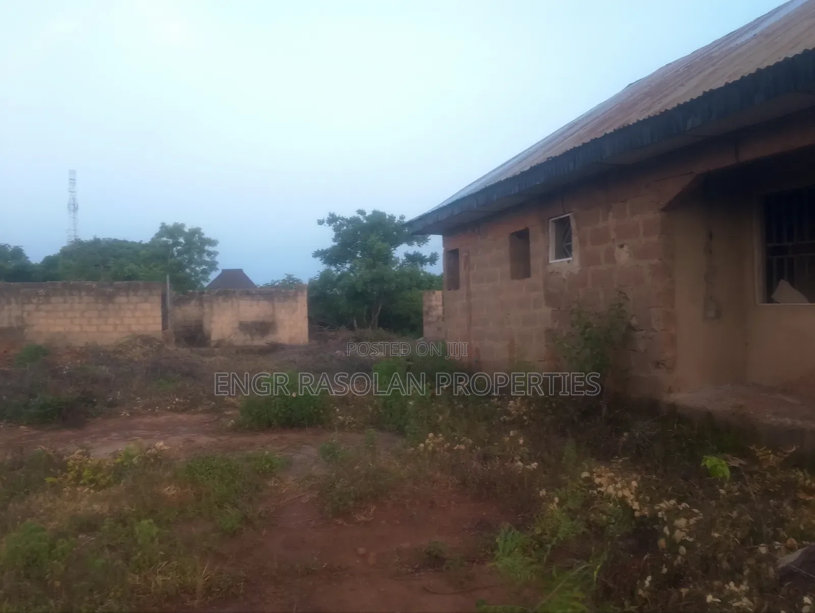 3bdrm Block of Flats in Ogbondoroko, Asa for sale