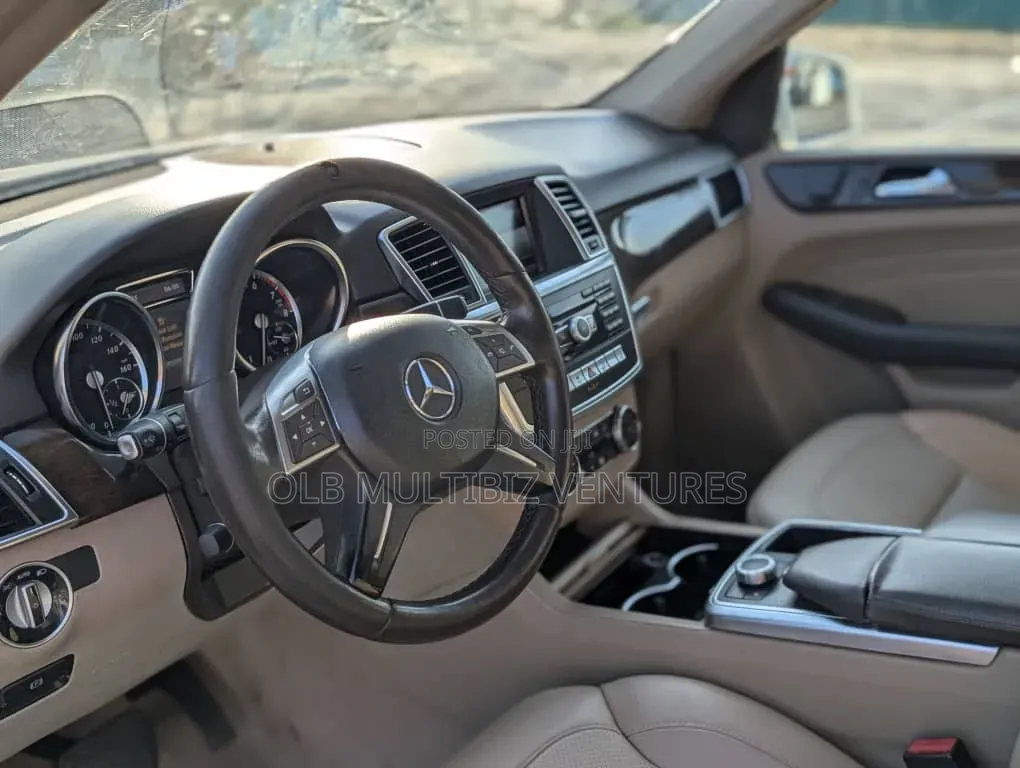 Mercedes-Benz M Class 2013 White