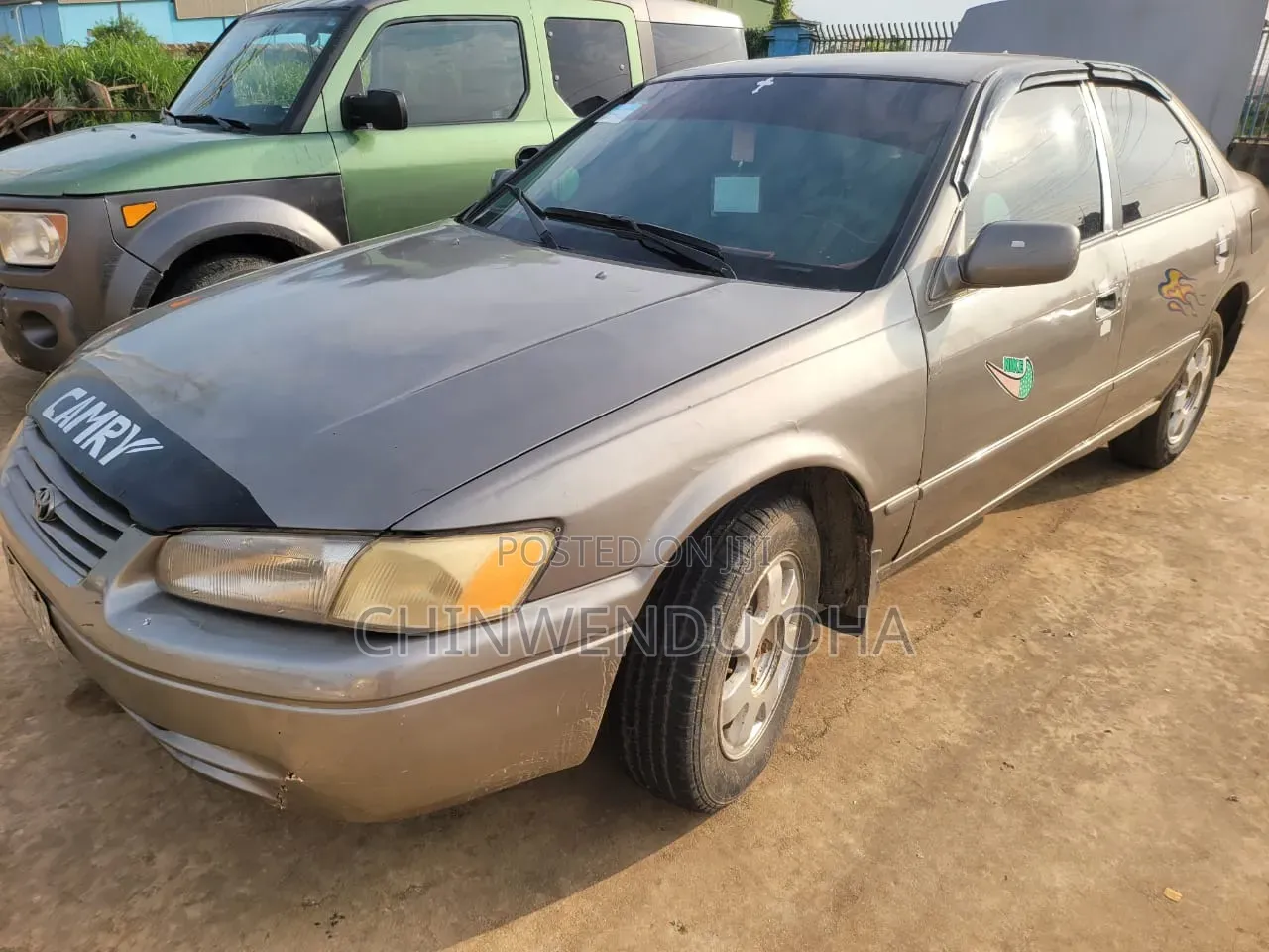 Toyota Camry 2000 Gray