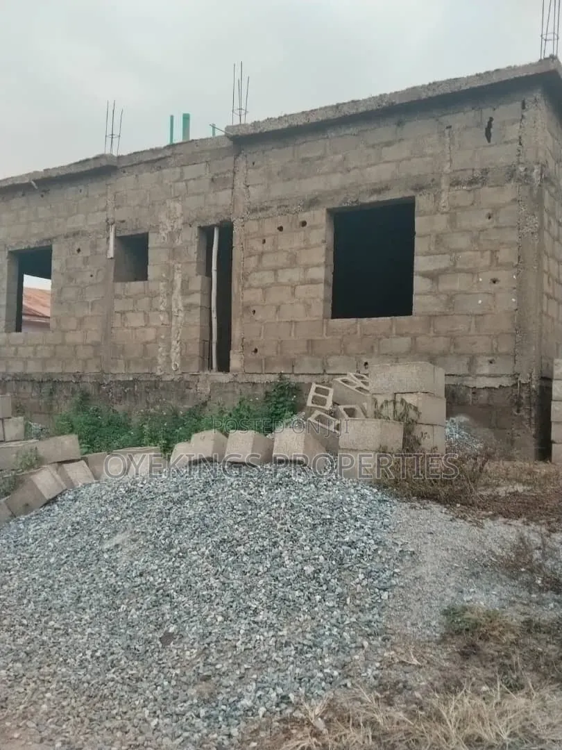 2bdrm Block of Flats in Alegongo, Akobo for sale