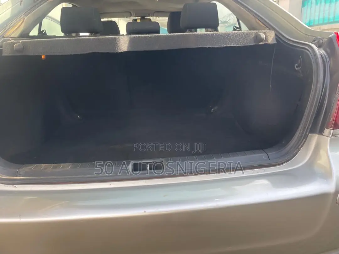Toyota Avensis 1.8 C 2005 Gray
