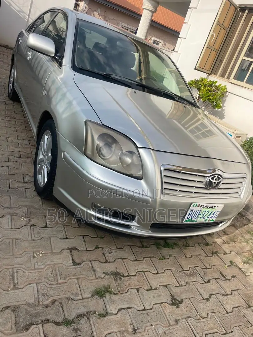 Toyota Avensis 1.8 C 2005 Gray