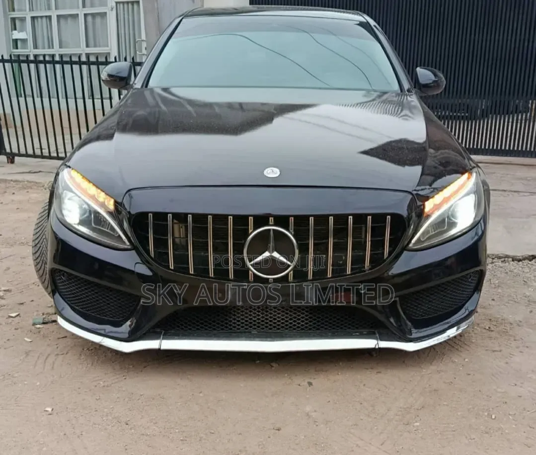 Mercedes-Benz C300 2015 Black
