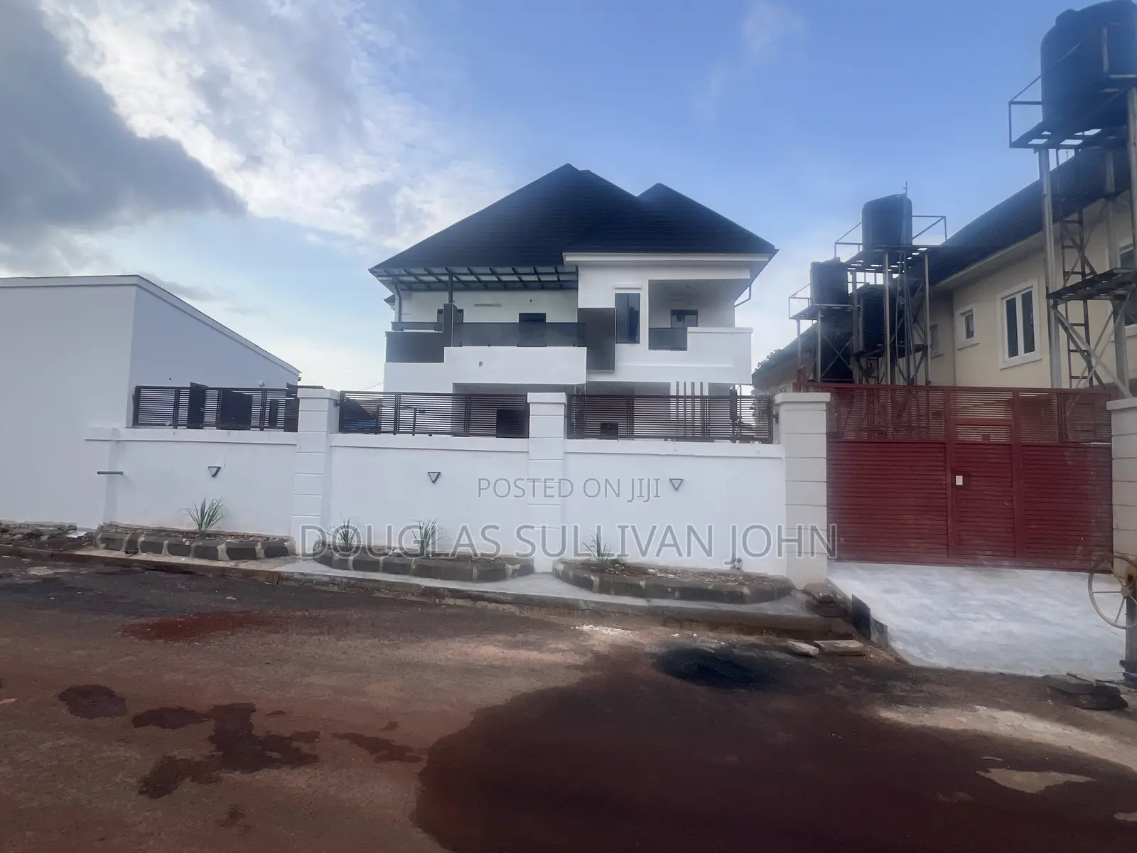 6bdrm Duplex in Wtc Estate, Enugu for sale