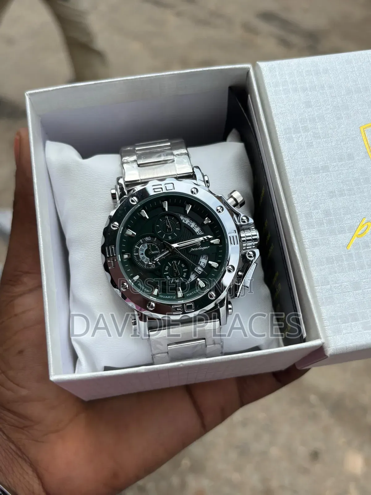 Poedagar Chain Waterproof Wristwatch, With Active Chronograph