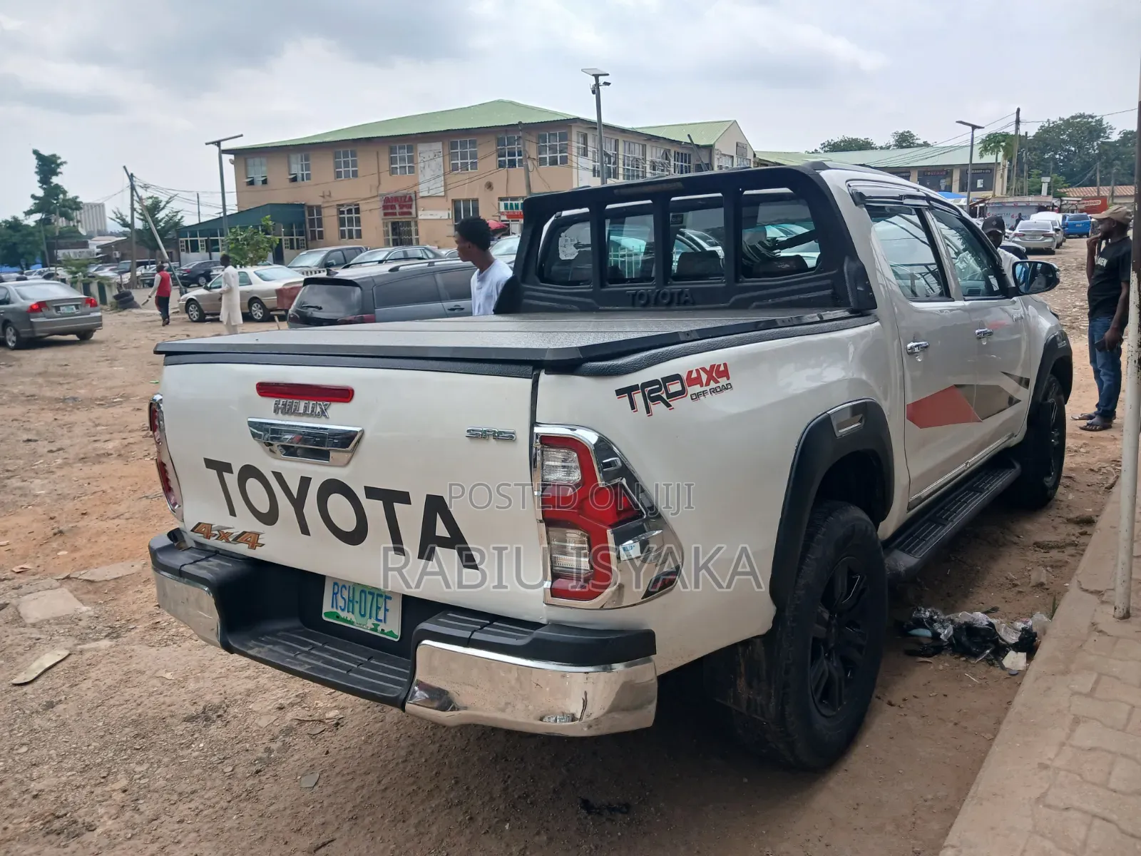 Toyota Hilux 2014 White