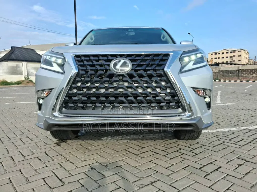 Lexus GX 2012 Silver
