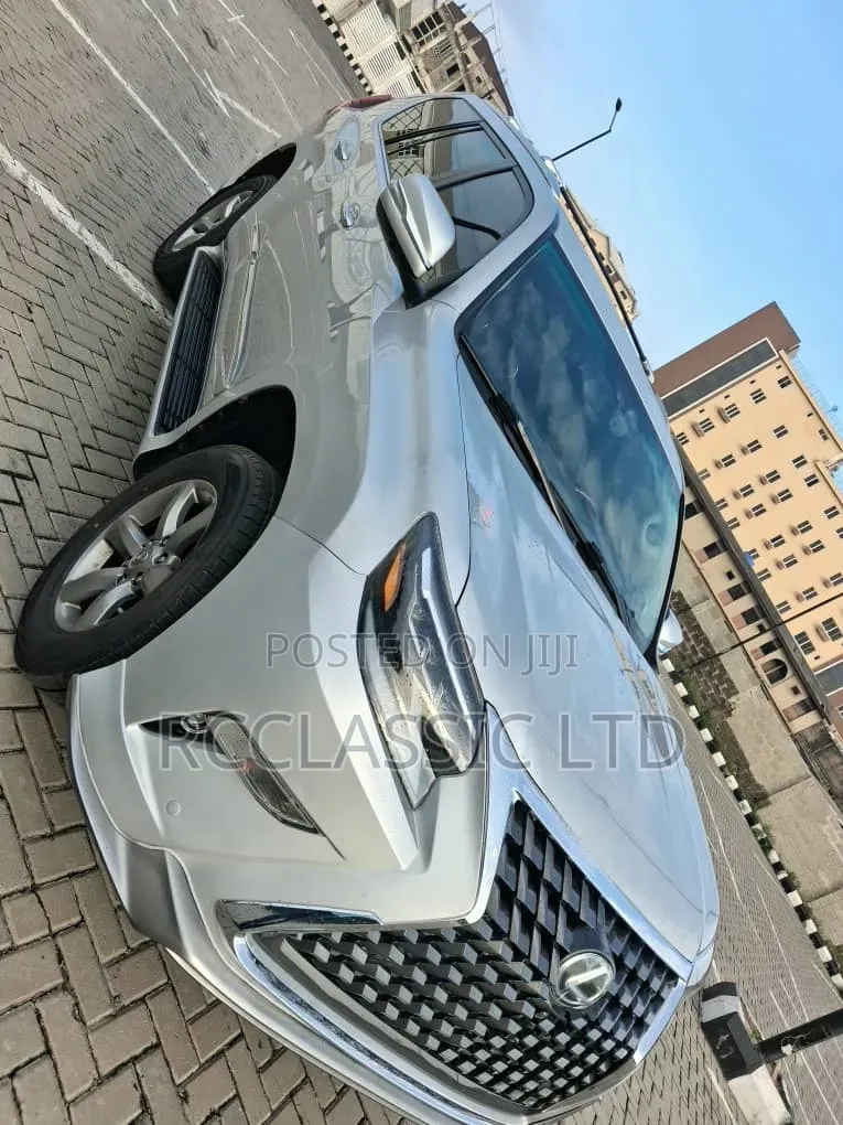 Lexus GX 2012 Silver