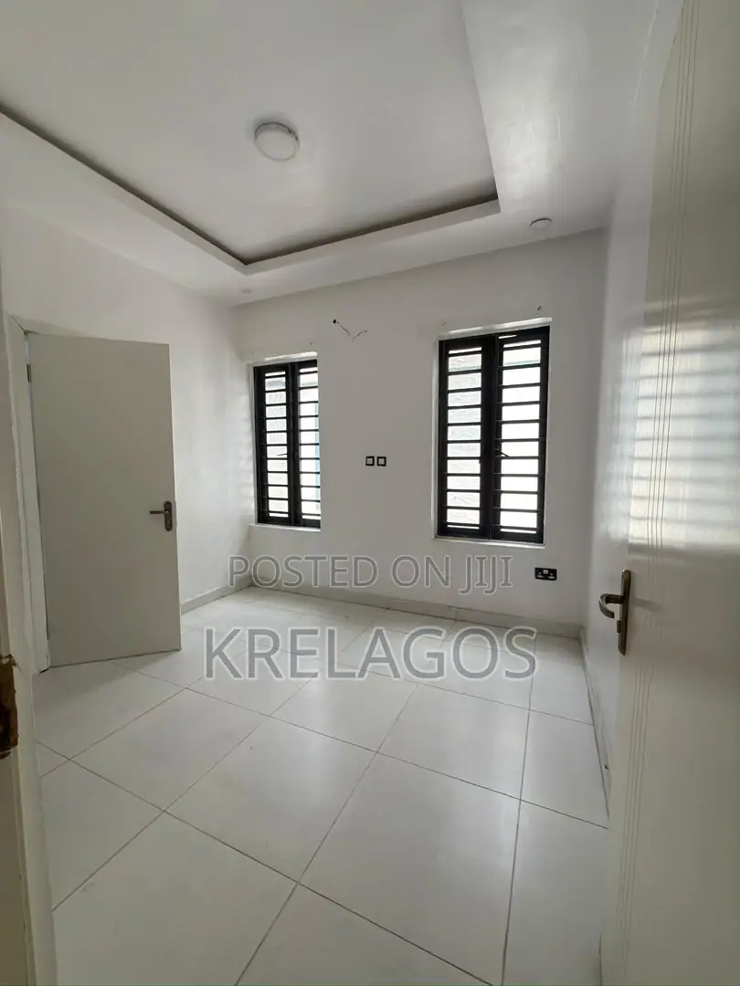 4bdrm Duplex in Chevron Toll Gate, for rent