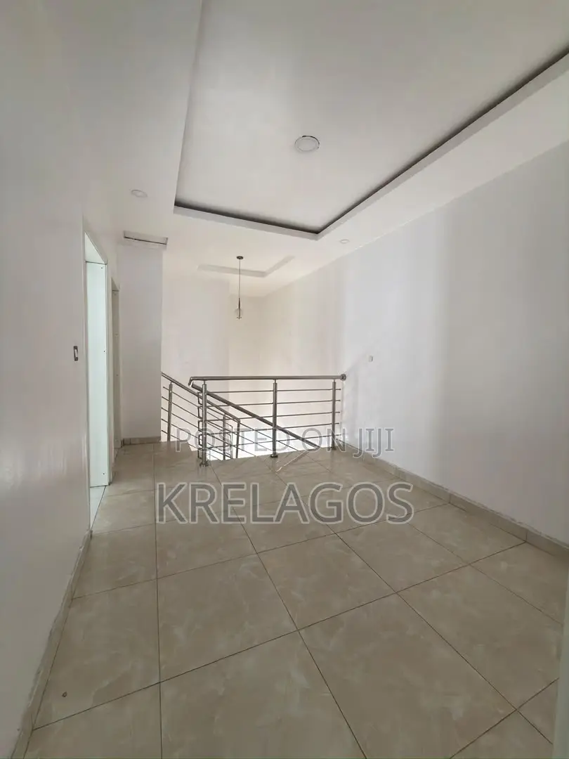 4bdrm Duplex in Chevron Toll Gate, for rent