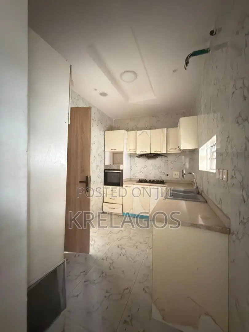 4bdrm Duplex in Chevron Toll Gate for rent