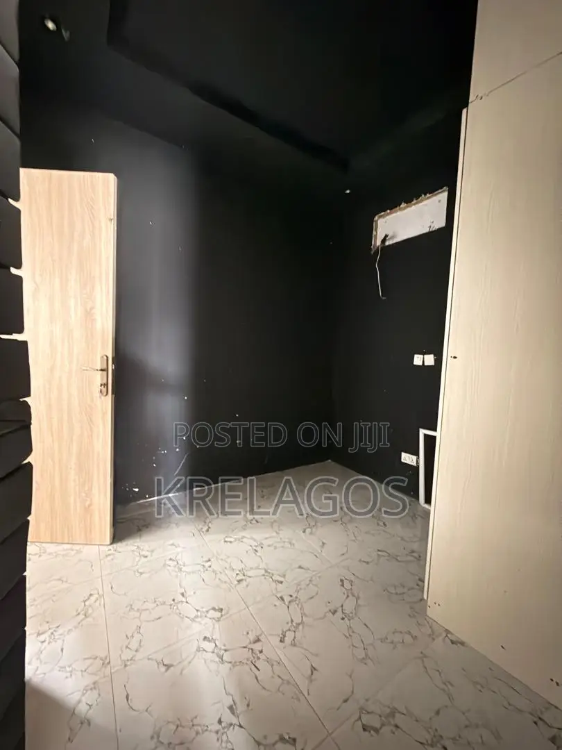 4bdrm Duplex in Chevron Toll Gate for rent