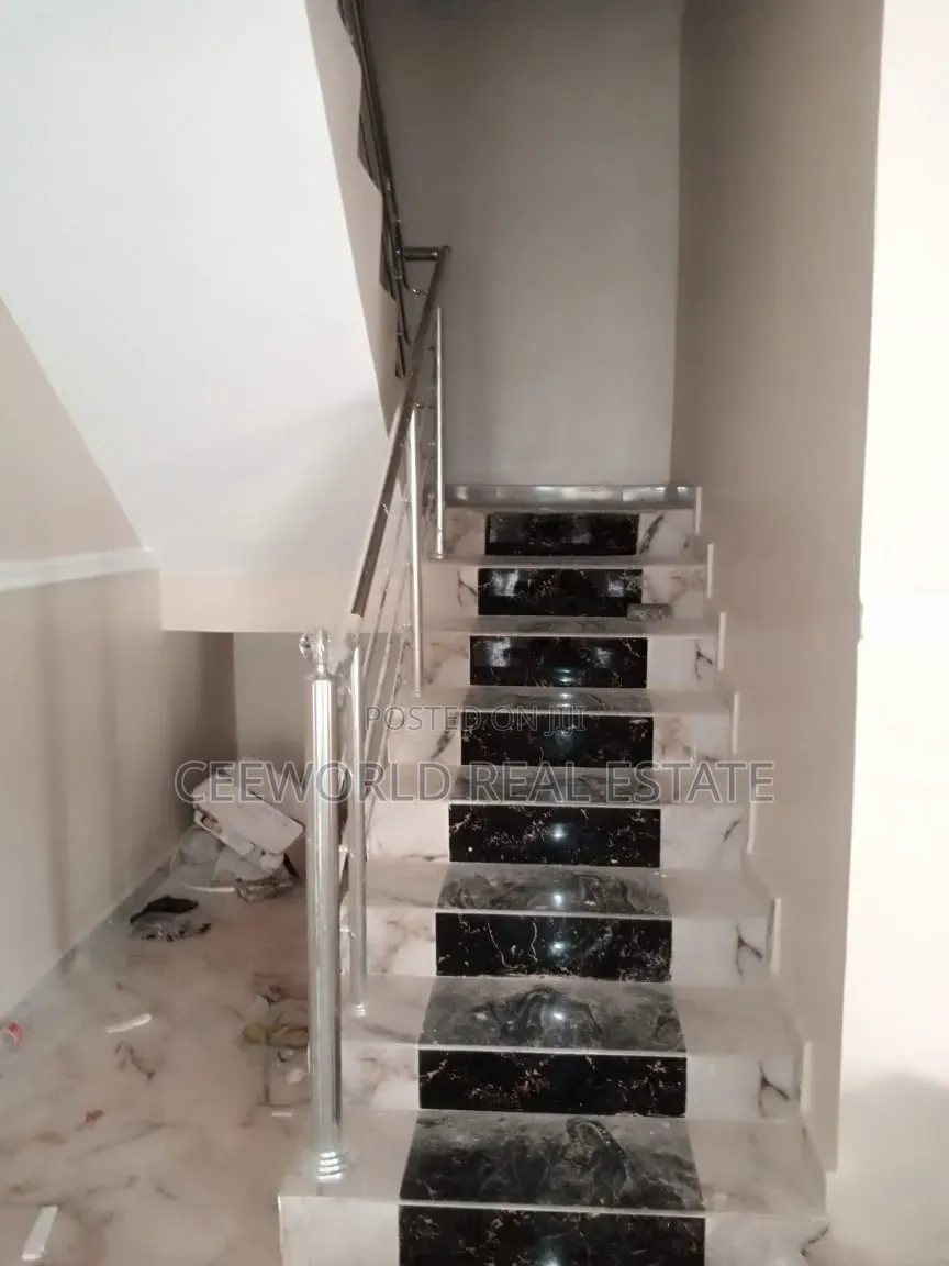 3bdrm Duplex in Felele Challenge for rent