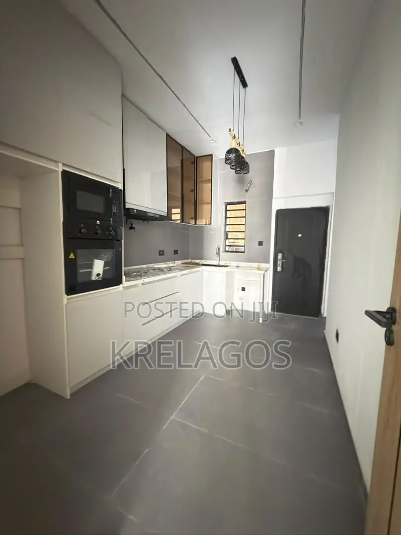 4bdrm Duplex in Orchid, Chevron for sale