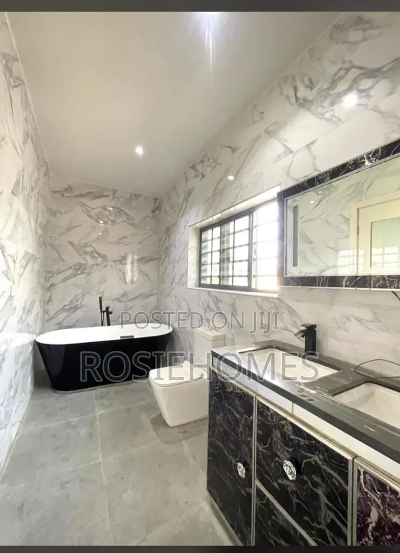 5bdrm Duplex in Lekki Phase 1 for rent