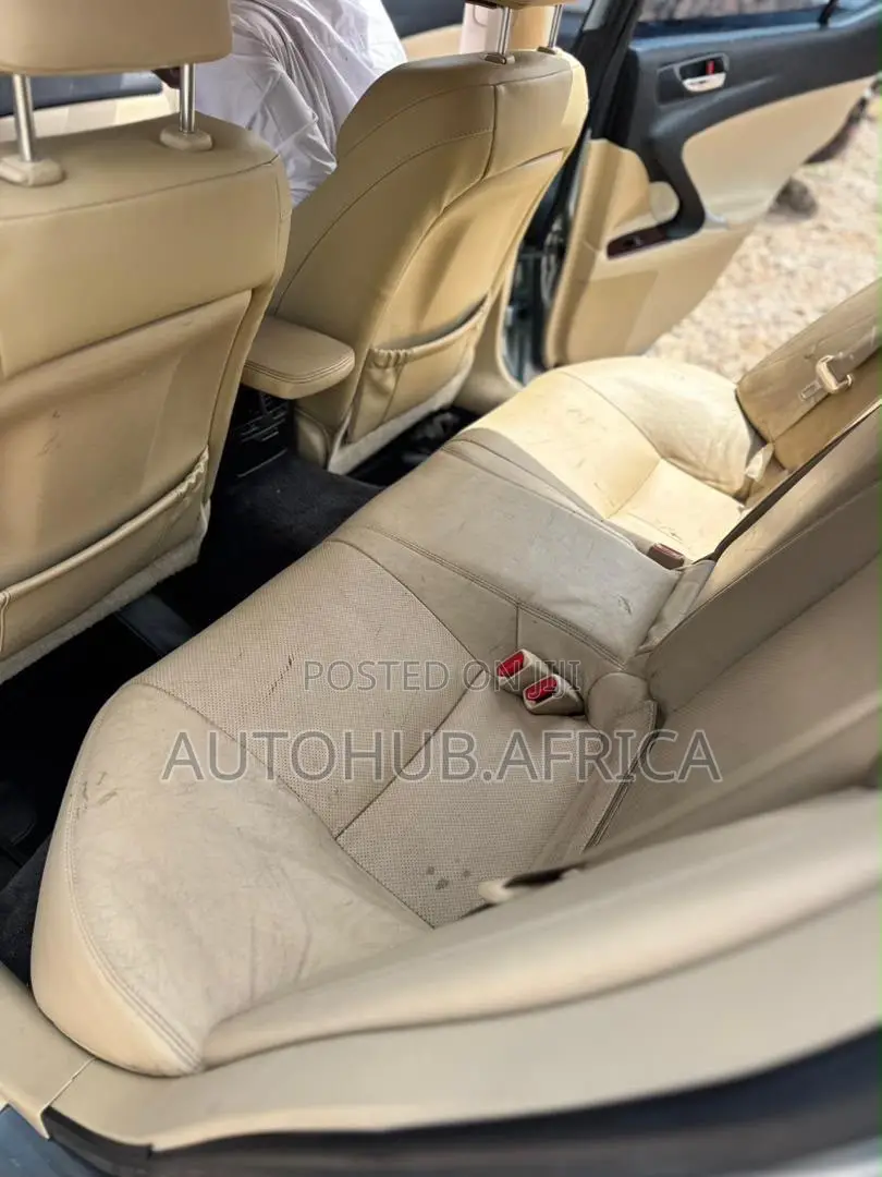Lexus IS 2009 Green