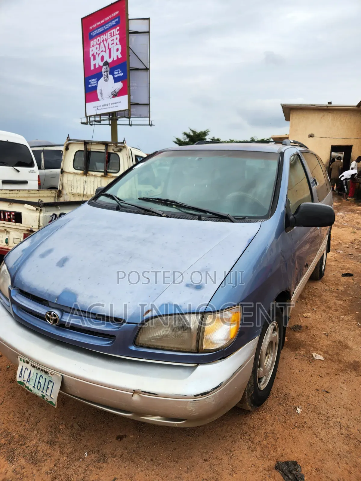 Toyota Sienna 2000 Blue