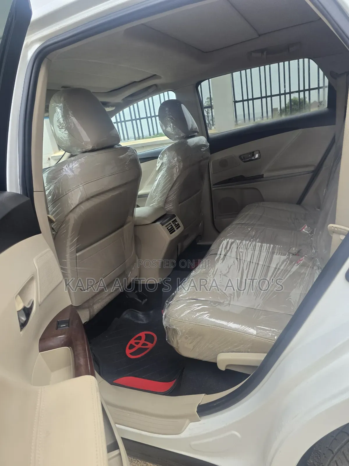 Toyota Venza 2010 White