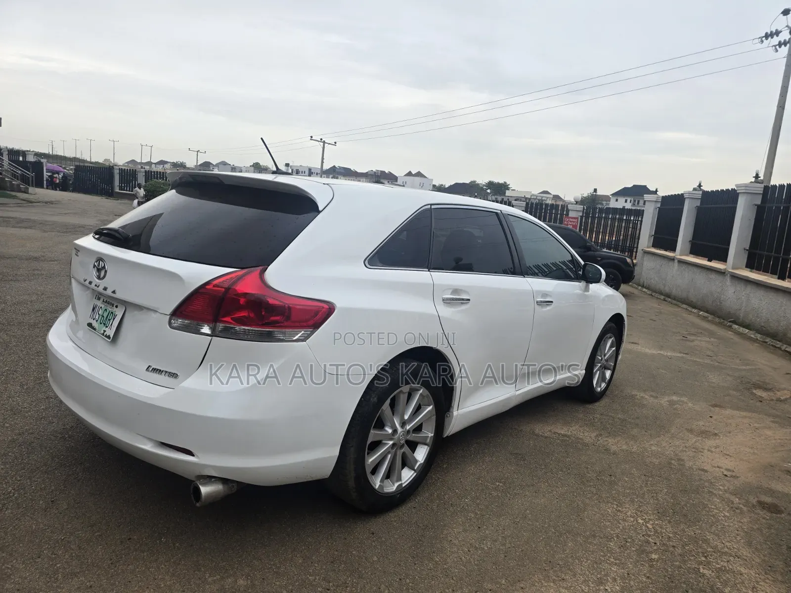 Toyota Venza 2010 White