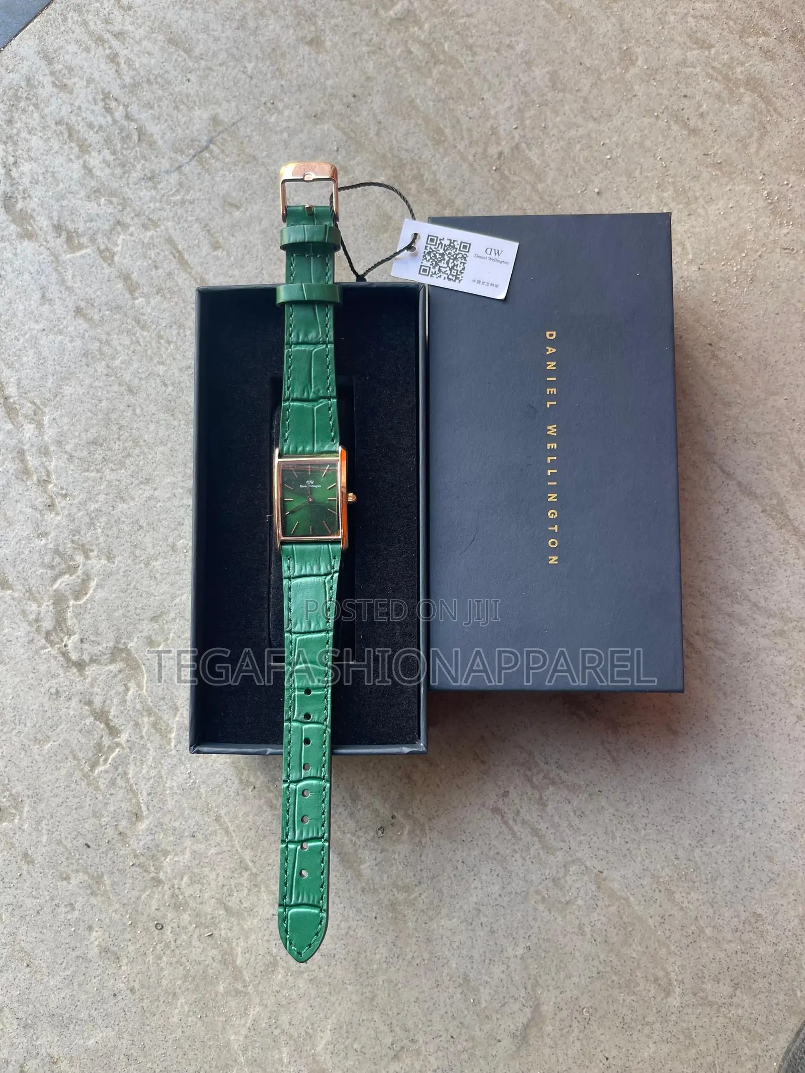 Daniel Wellington Women Leather Watch