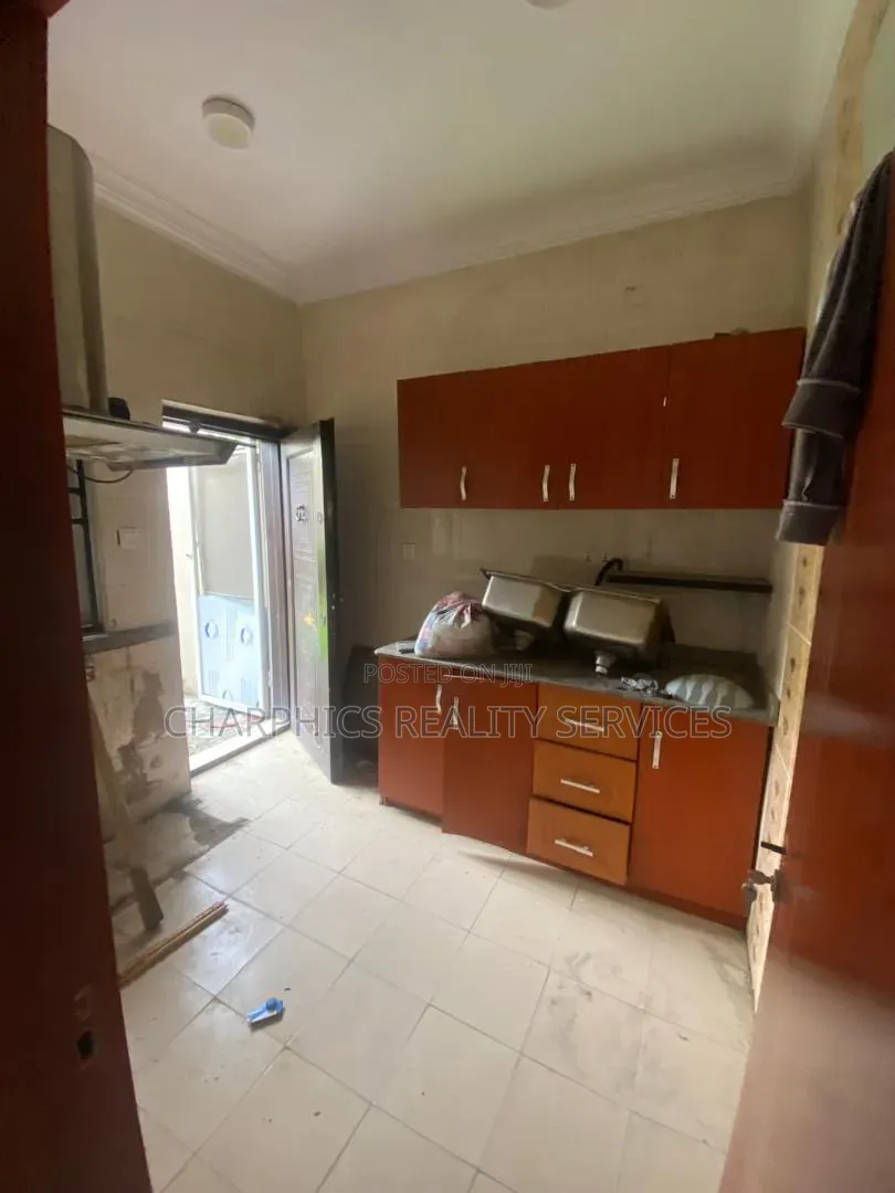 3bdrm Duplex in Jakande for rent