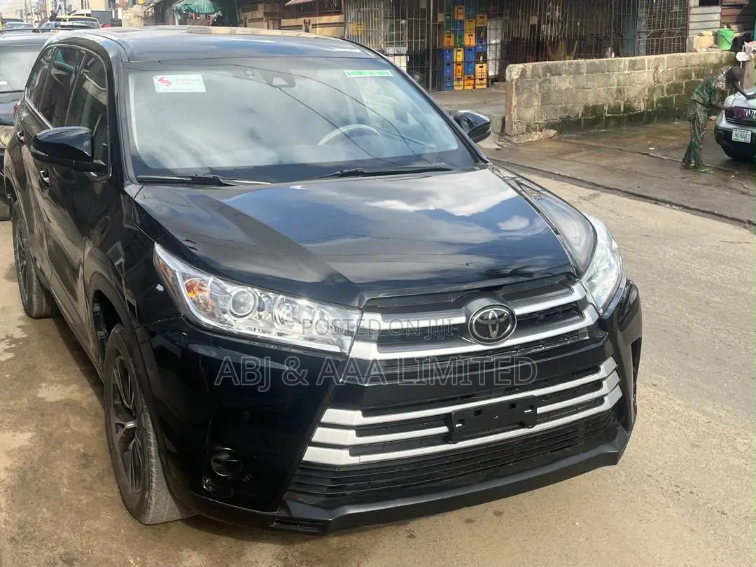 Toyota Highlander LE 2019 Black